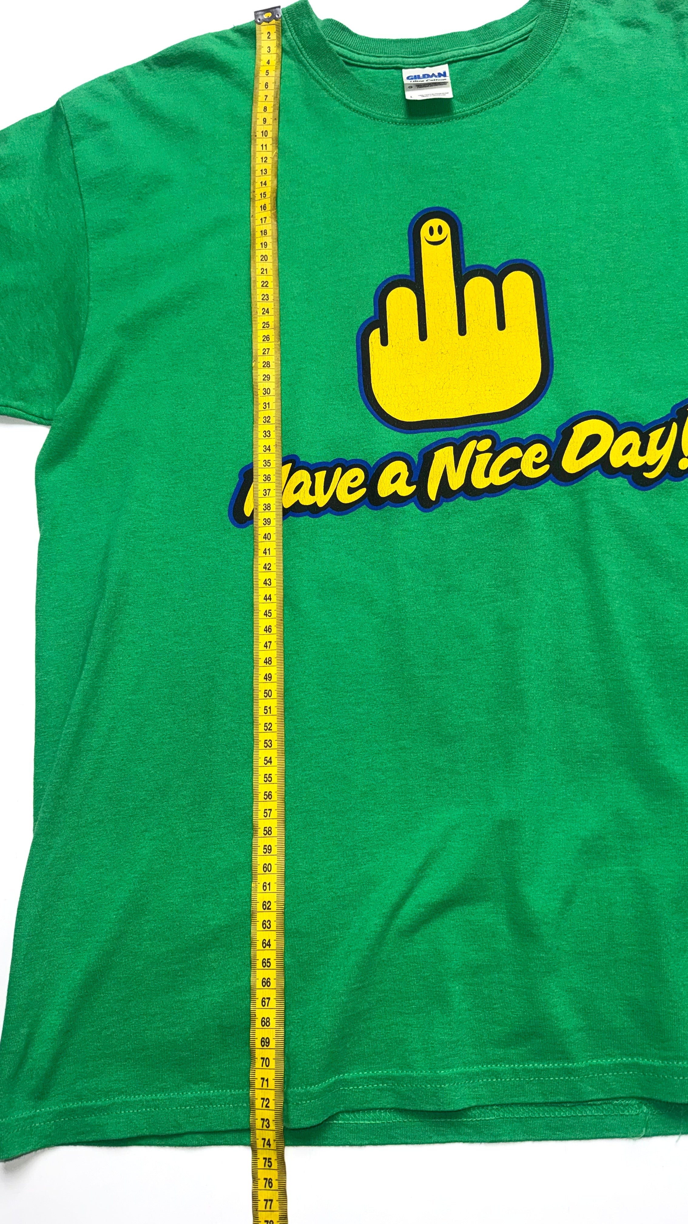 Y2K Gildan Graphic t shirt