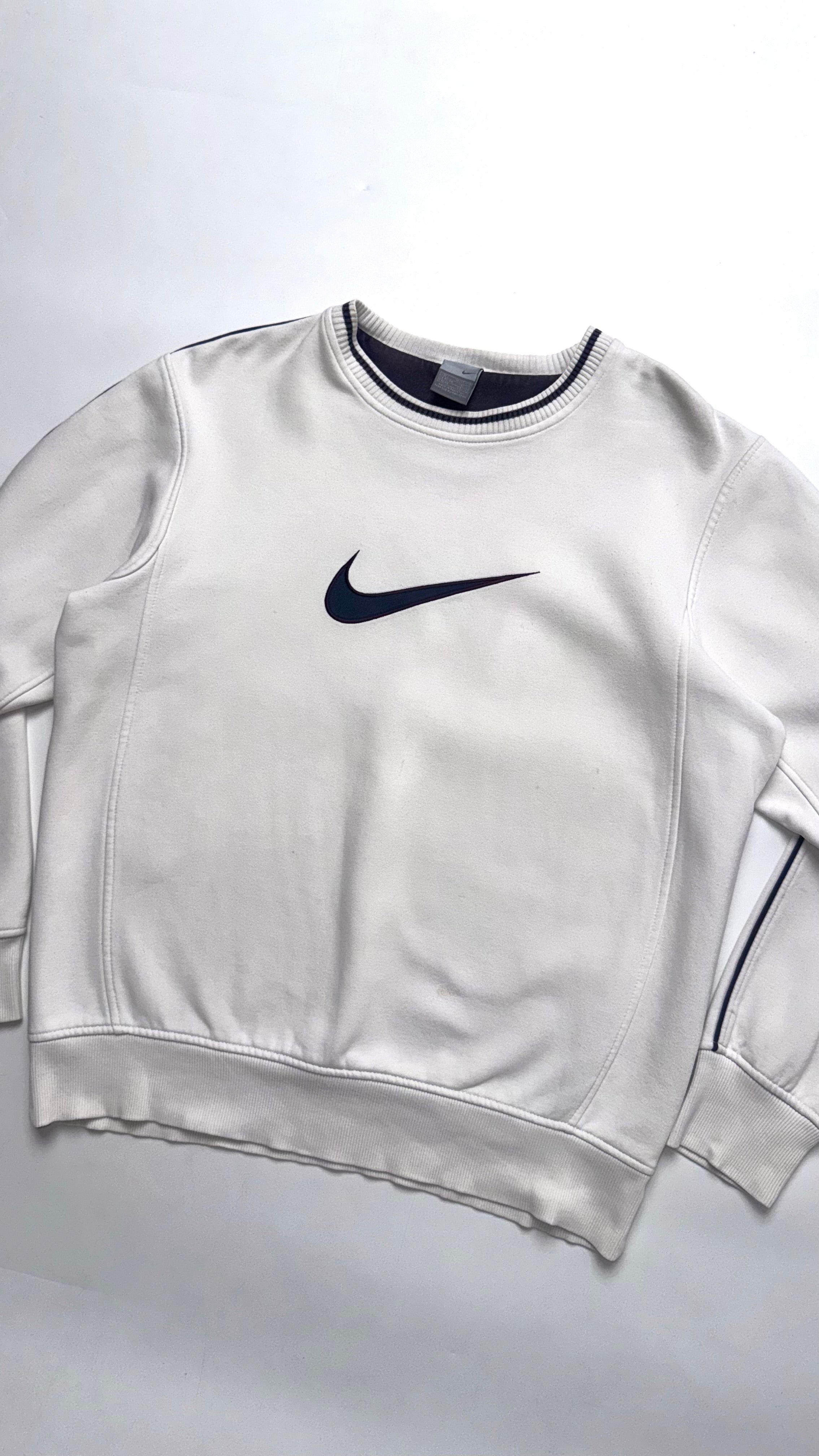 2000s Nike White Middle swoosh Crewneck