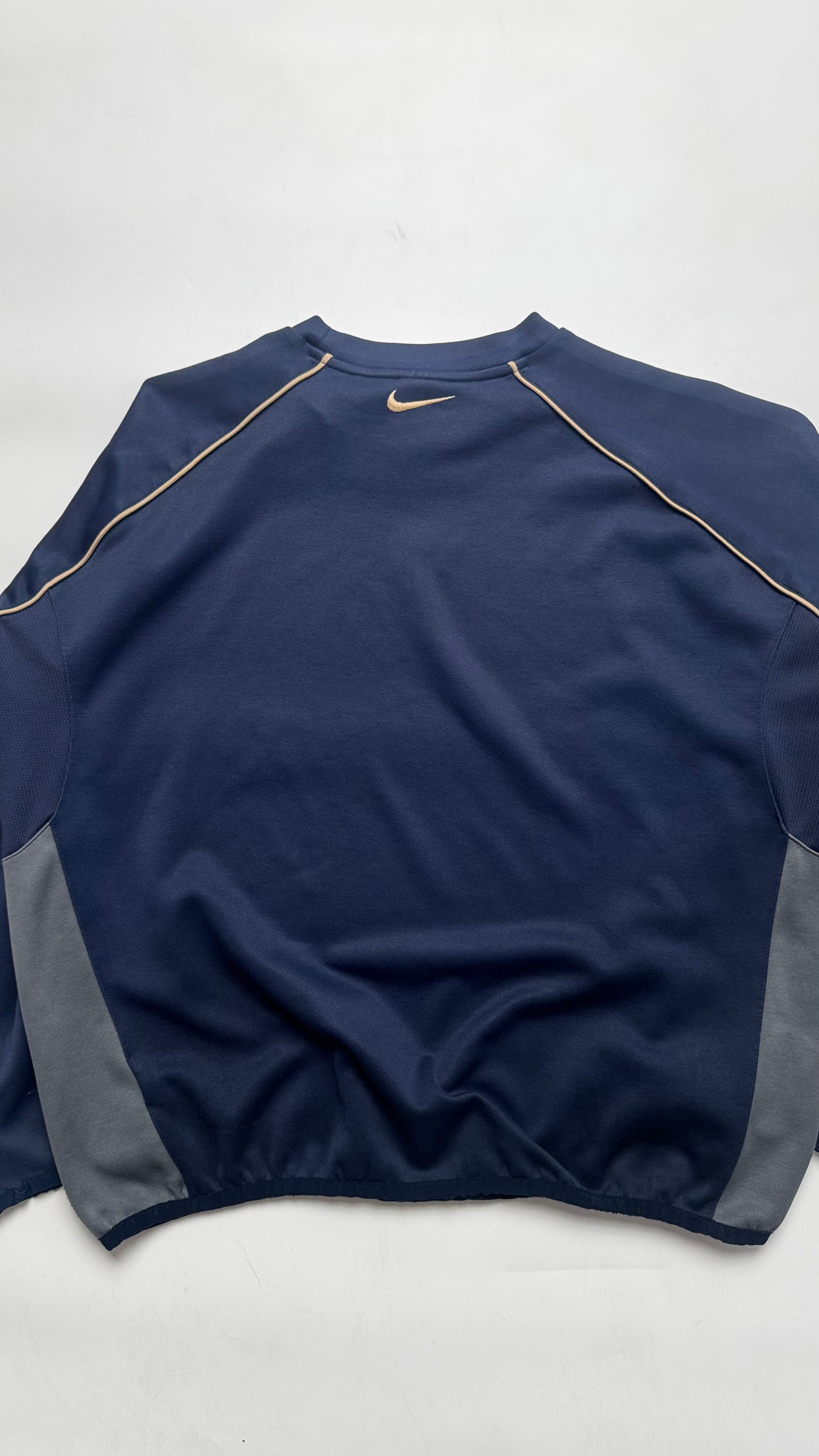 90s Nike “Shield” Middle swoosh Crewneck