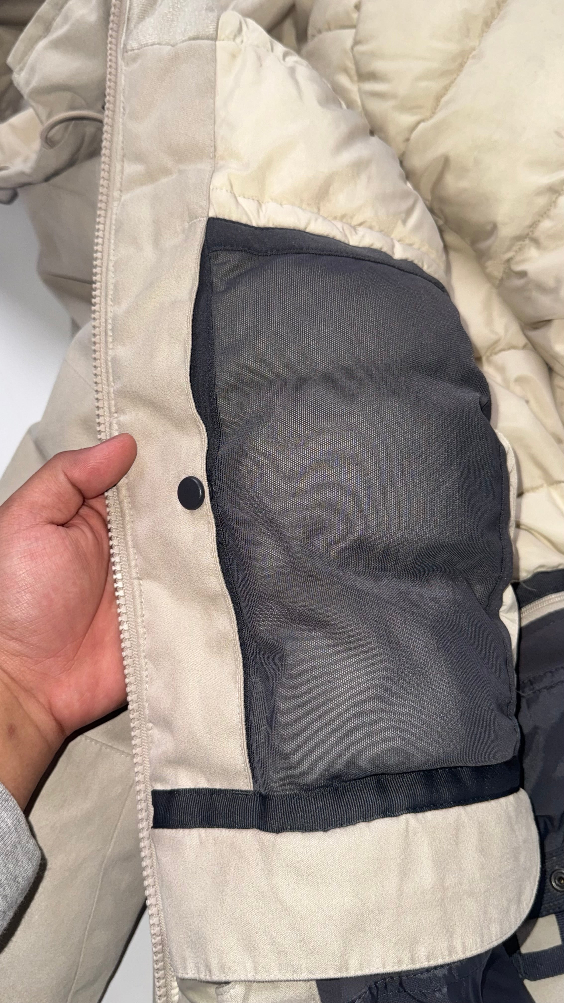 Vintage Nike ACG Women's Tan Puffer Goose Down Coat Jacket