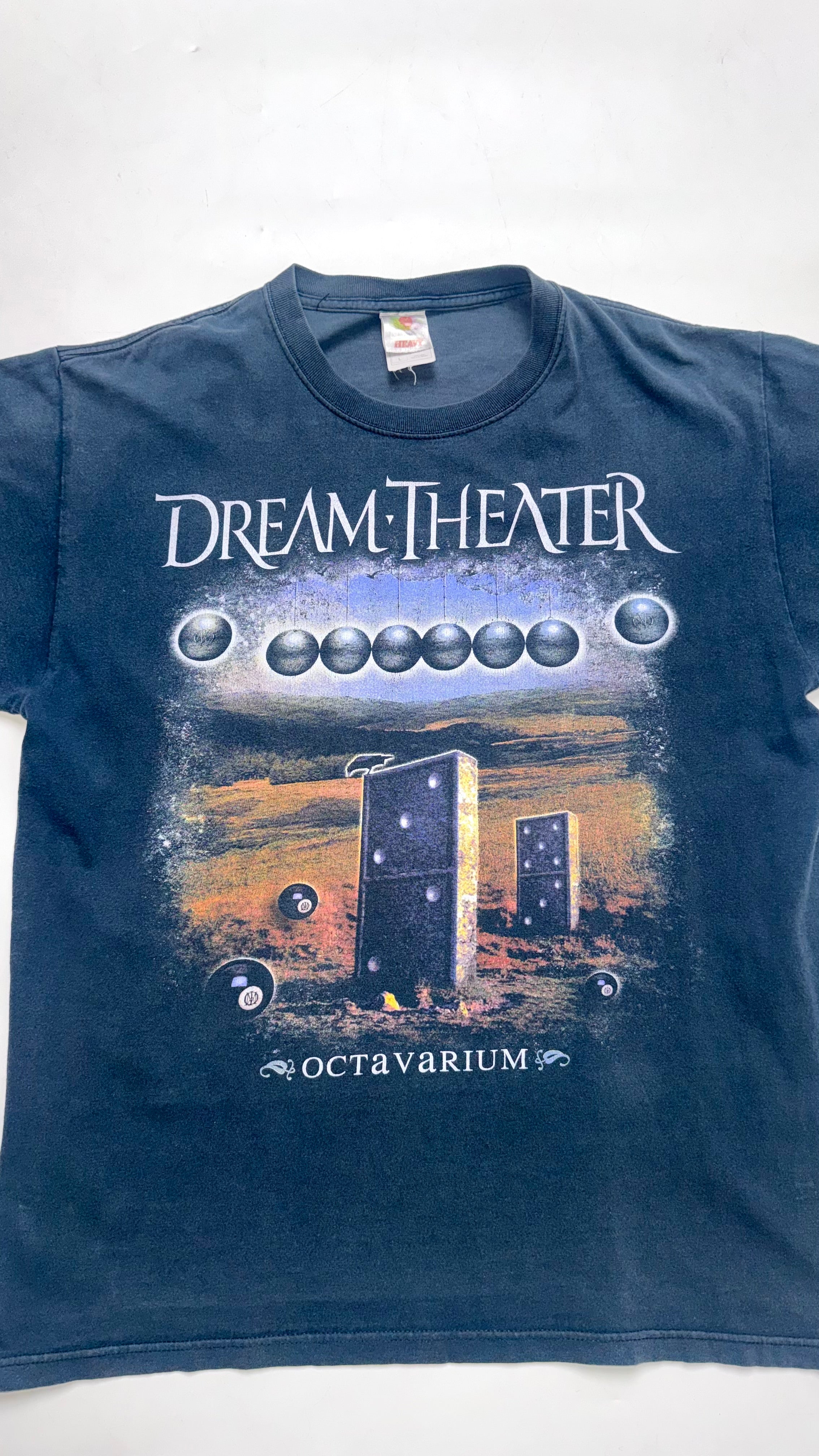 2000s Vintage “Dream•Theater” Graphic T shirt