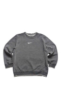 2000s Vintage Nike Middle Swoosh Grey Crewneck
