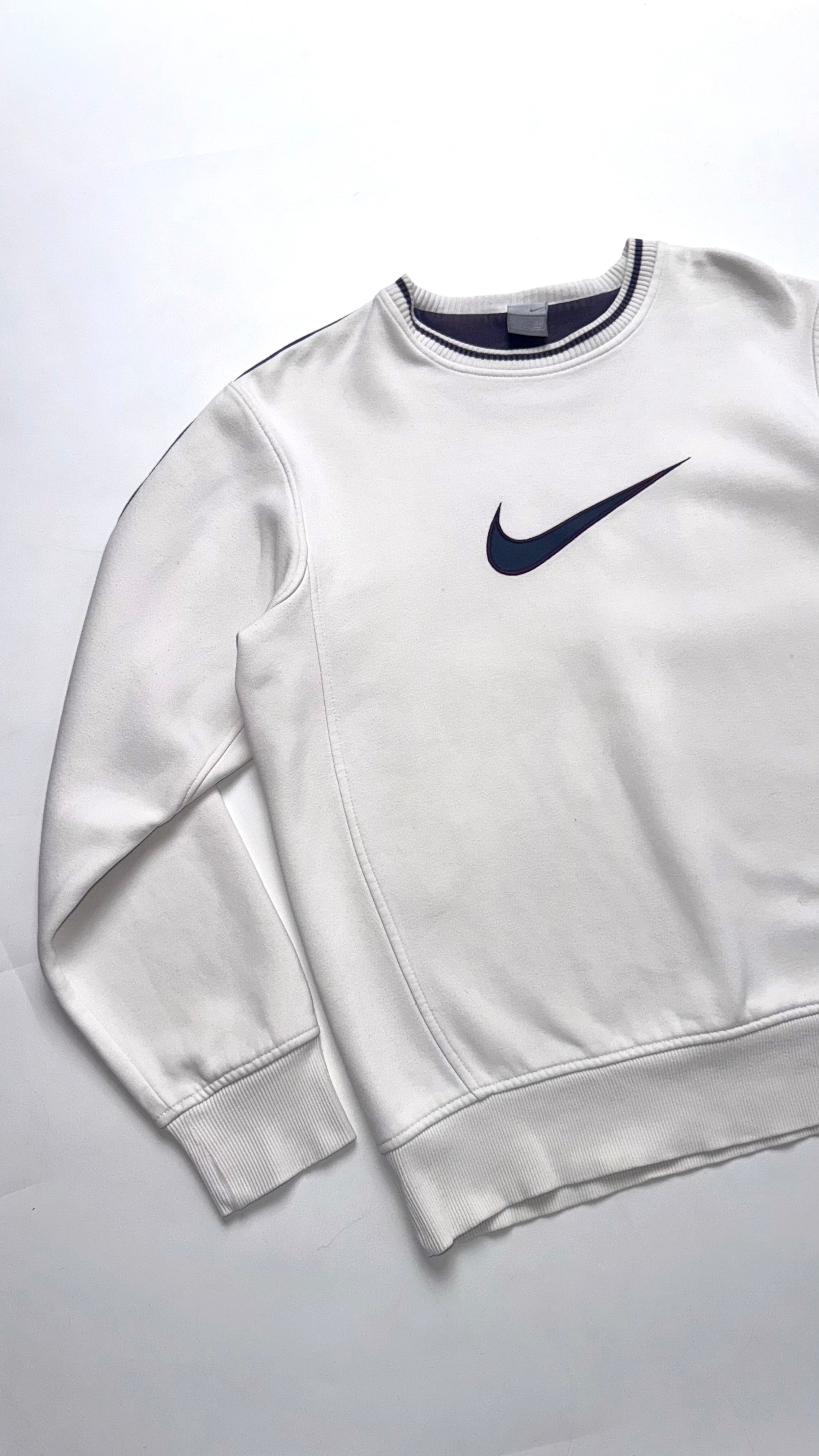 2000s Nike White Middle swoosh Crewneck