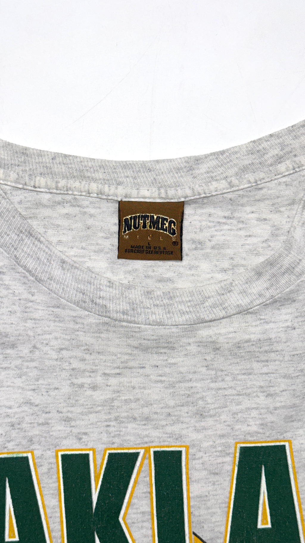 90s Oakland MLB Vintage Graphic T shirt (Gold Nutmeg)