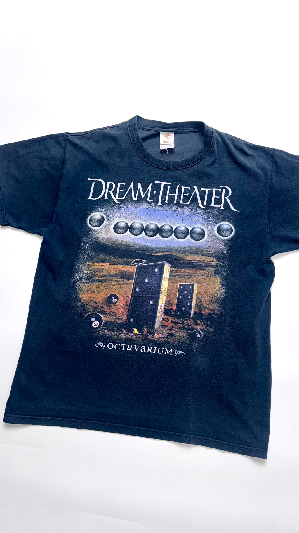 2000s Vintage “Dream•Theater” Graphic T shirt