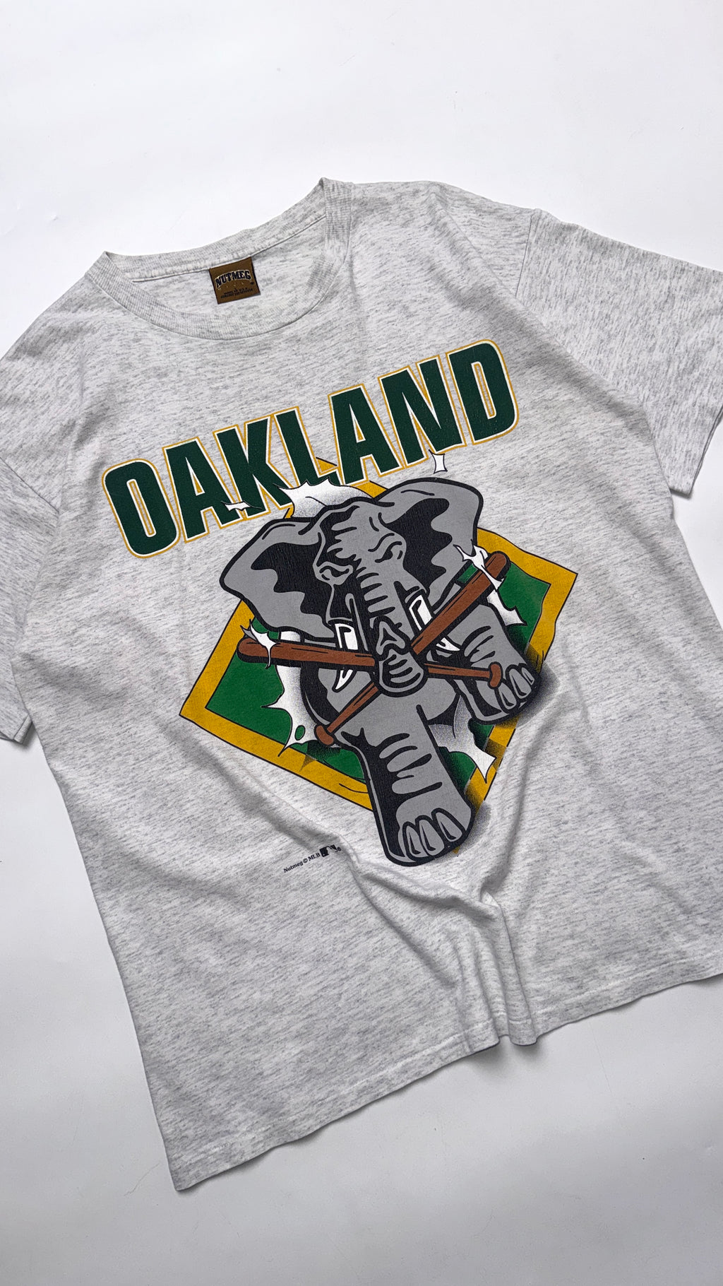 90s Oakland MLB Vintage Graphic T shirt (Gold Nutmeg)