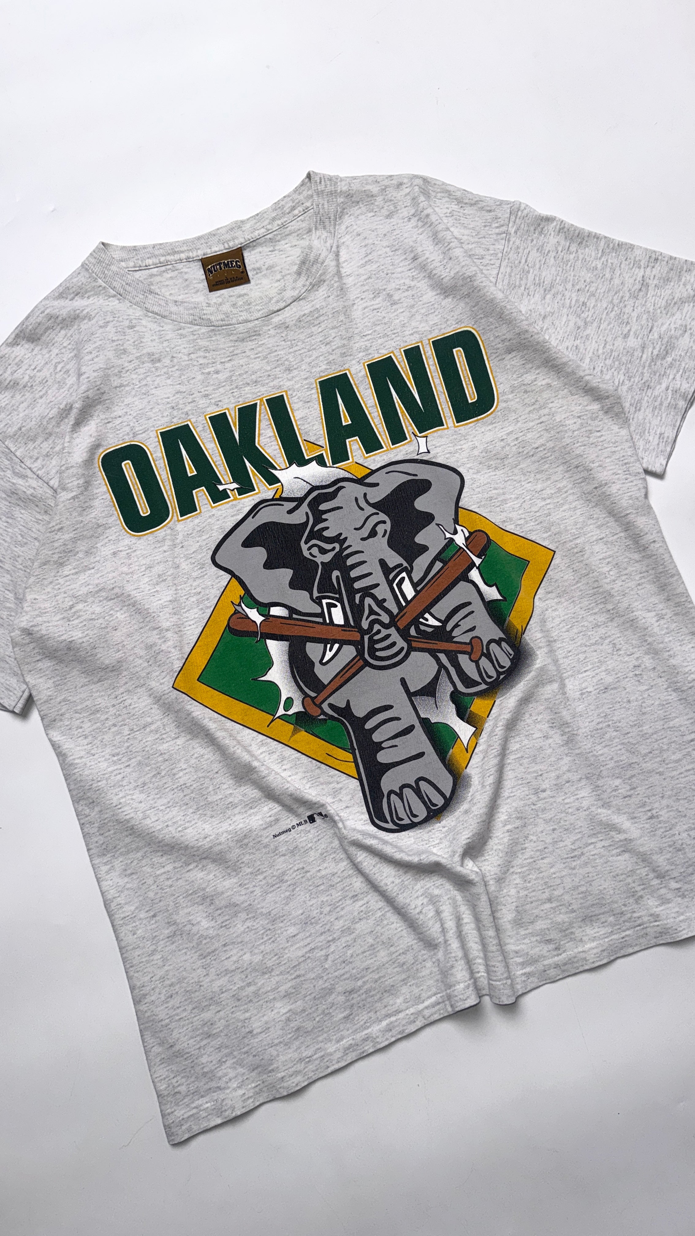 90s Oakland MLB Vintage Graphic T shirt (Gold Nutmeg)