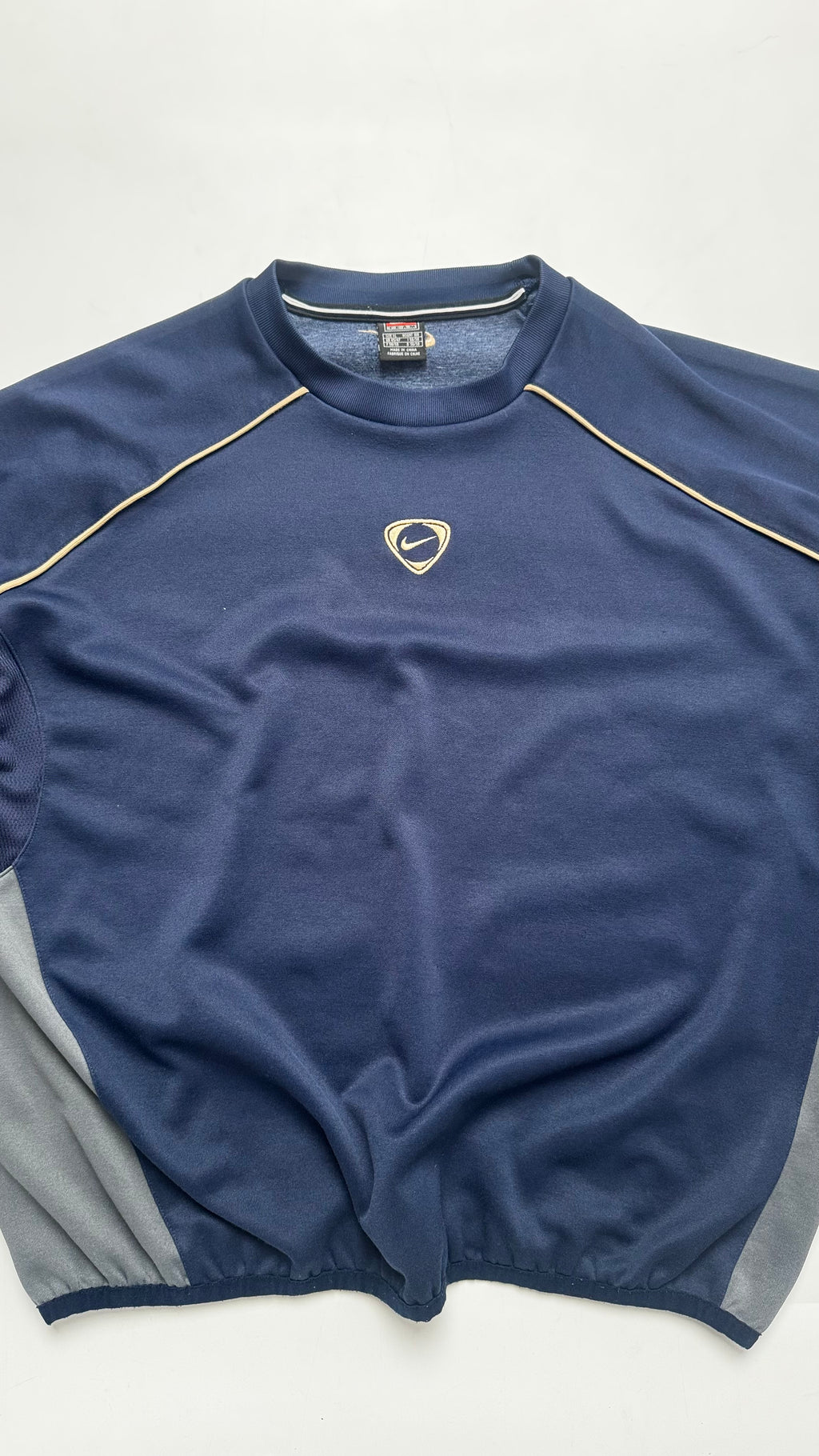 90s Nike “Shield” Middle swoosh Crewneck