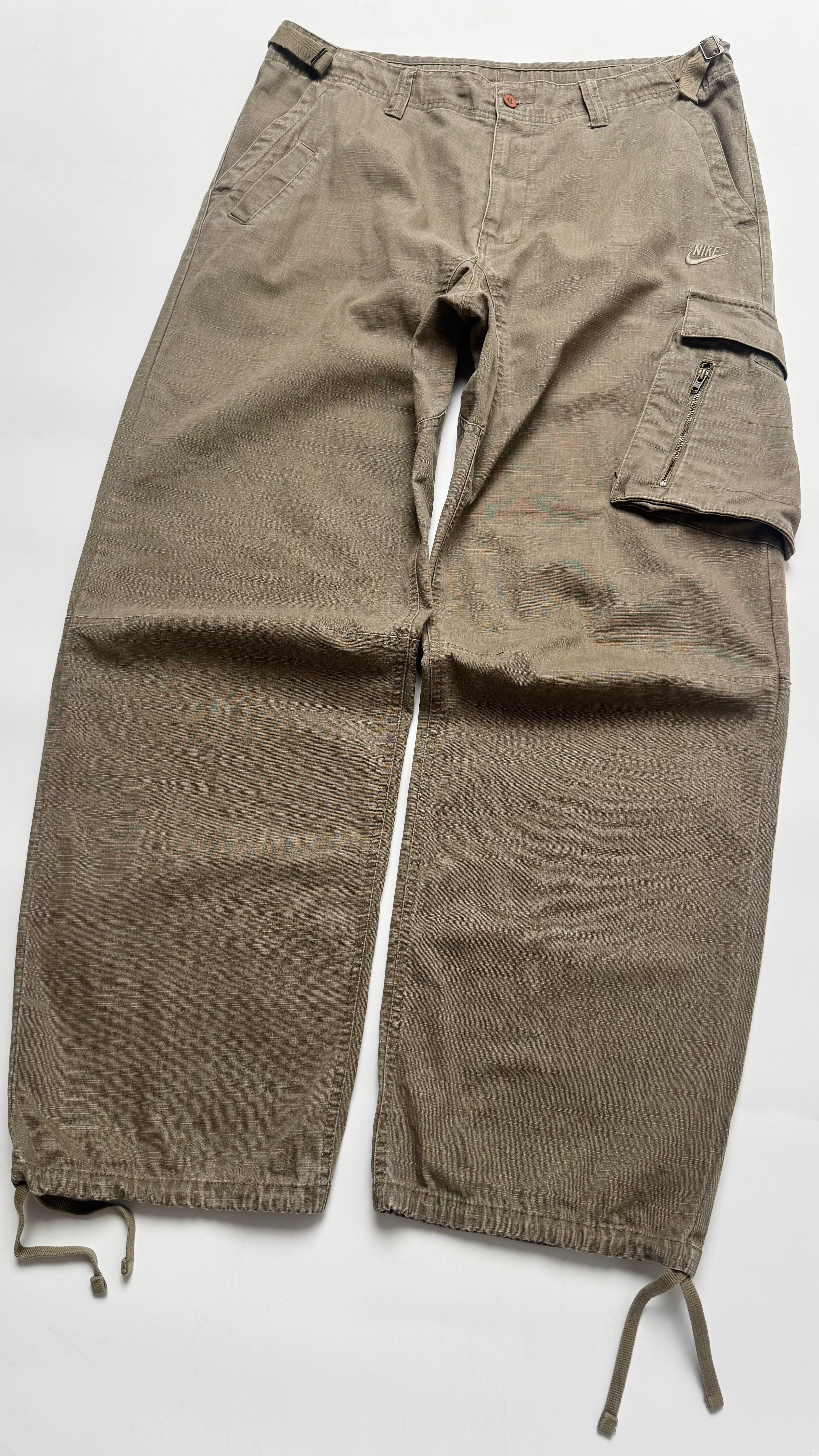 2000s Nike Brown/ Khaki Cargo Pants
