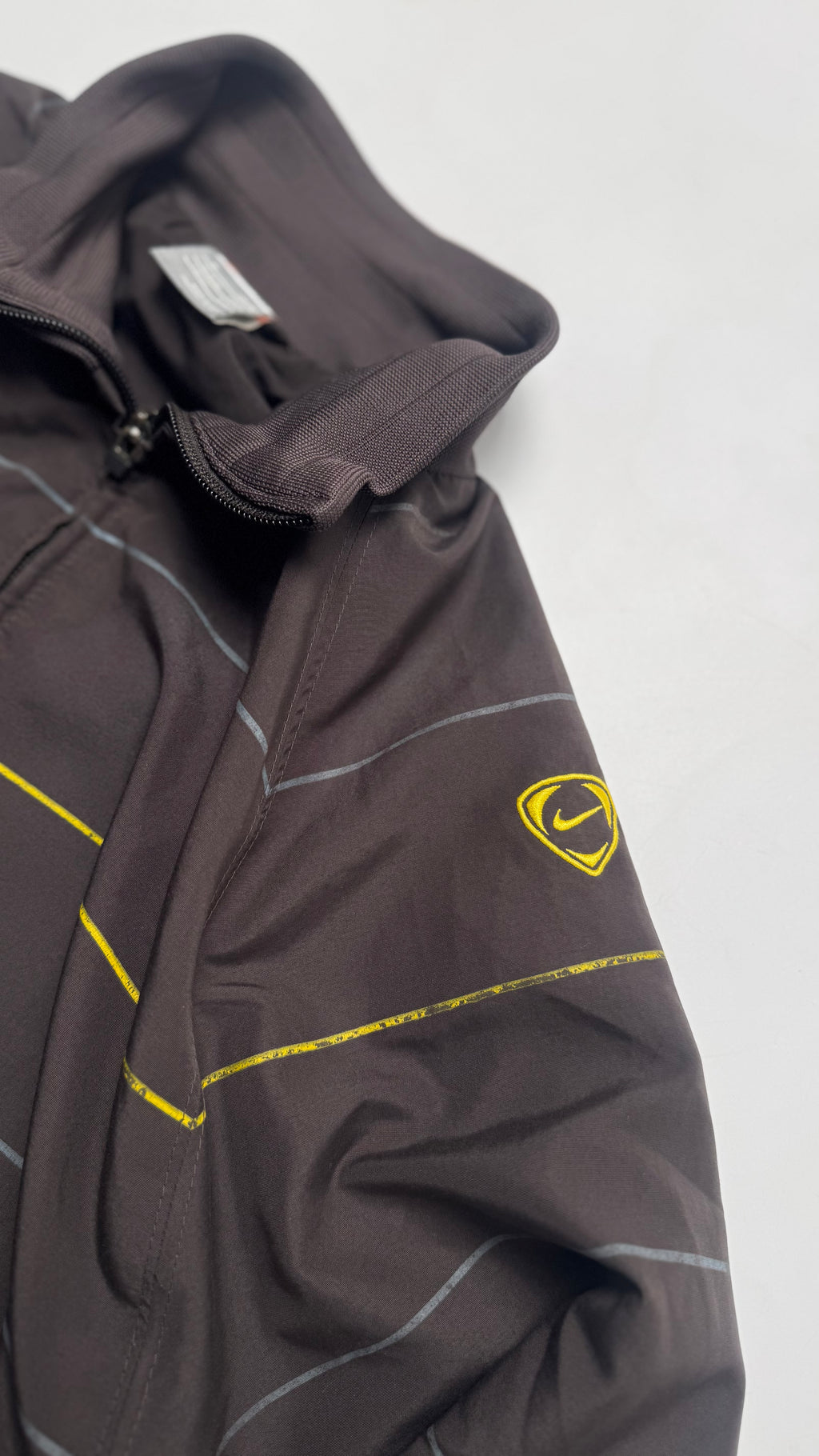 2000s Nike Brown Striped Track Jacket