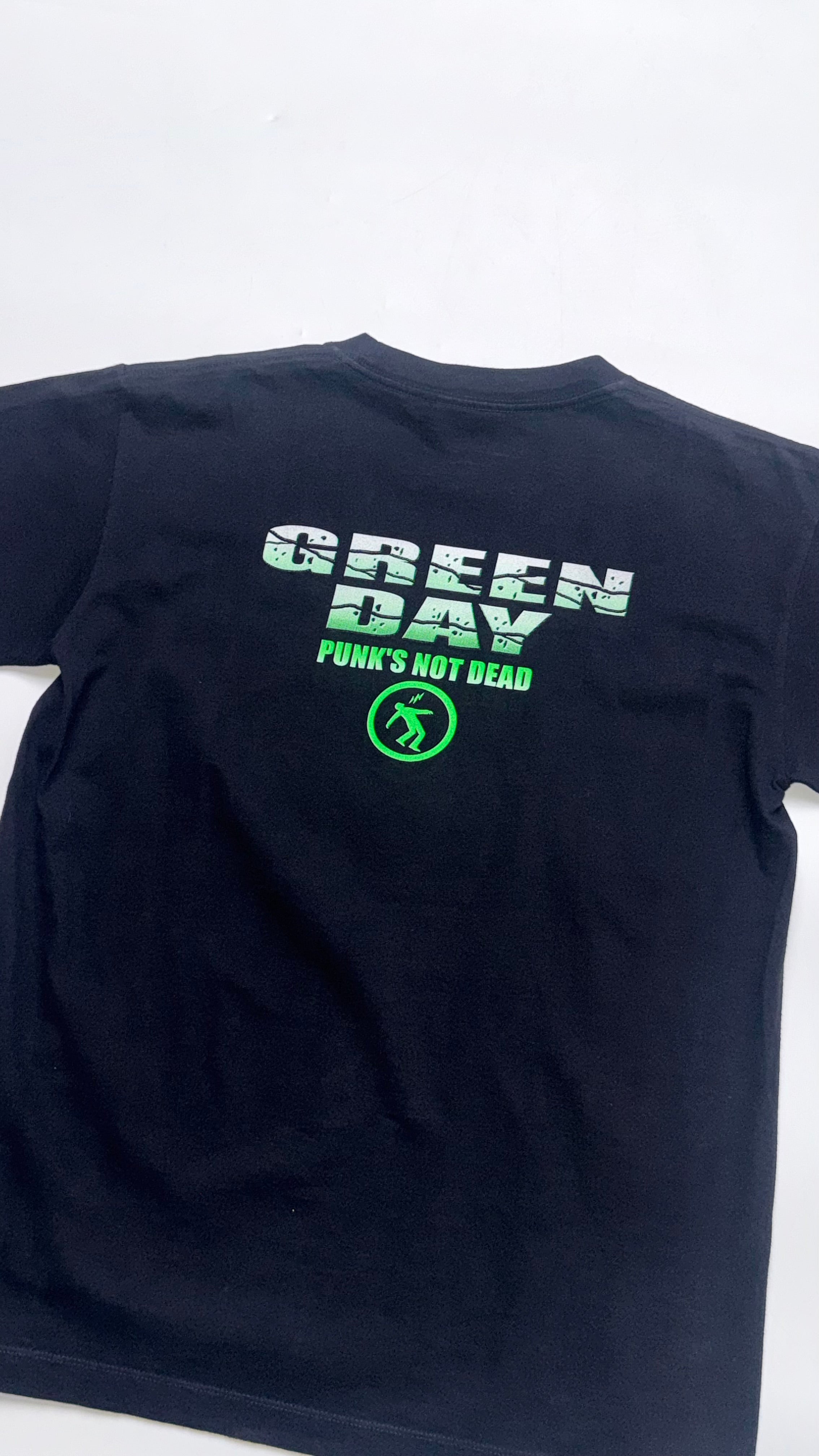 2000s Vintage “Green Day Punk’s Not Dead” Graphic T shirt