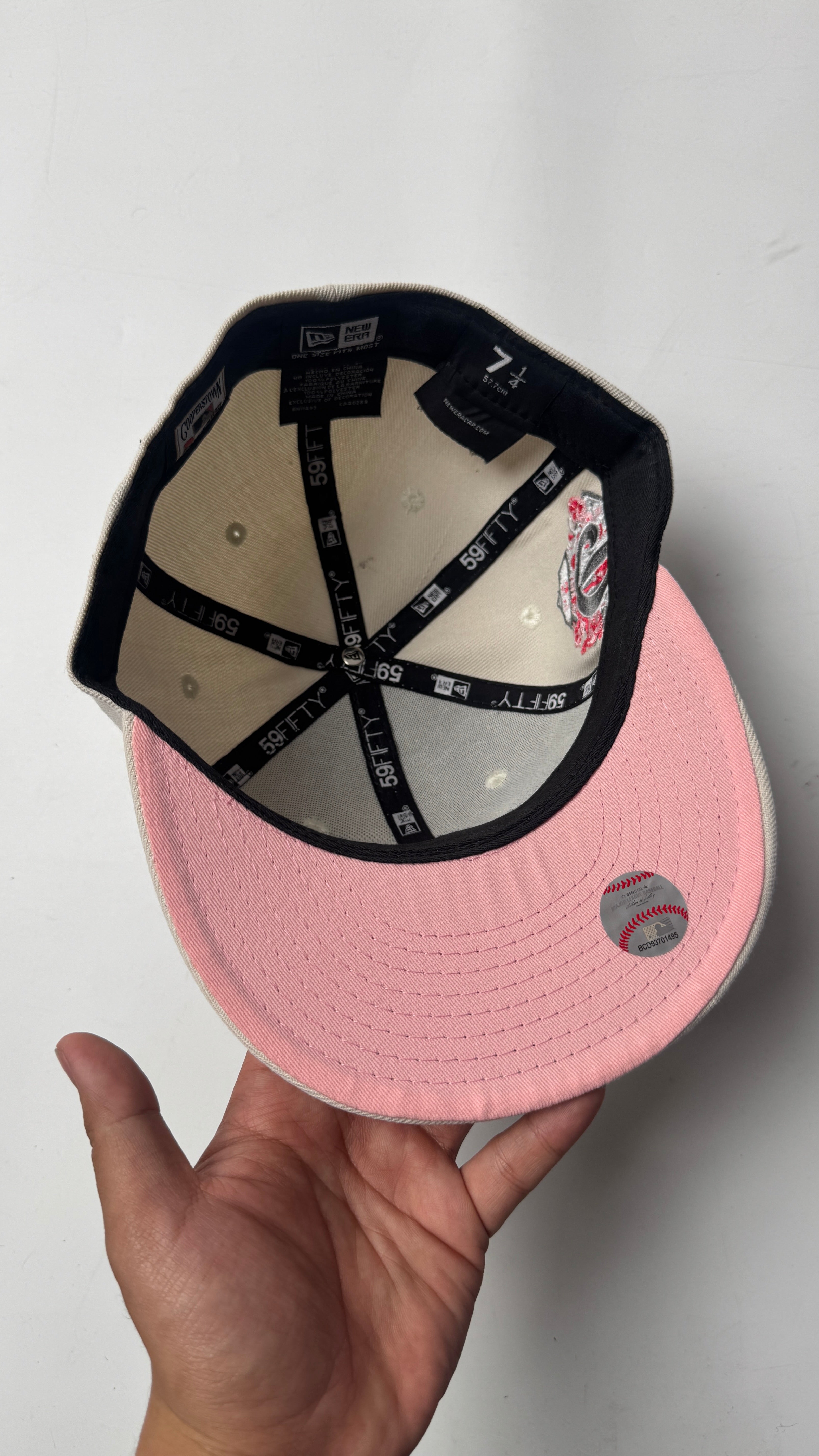 New Era Cream And pink “LA Dodgers” CAP