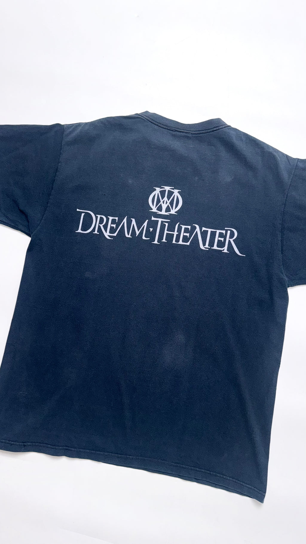 2000s Vintage “Dream•Theater” Graphic T shirt