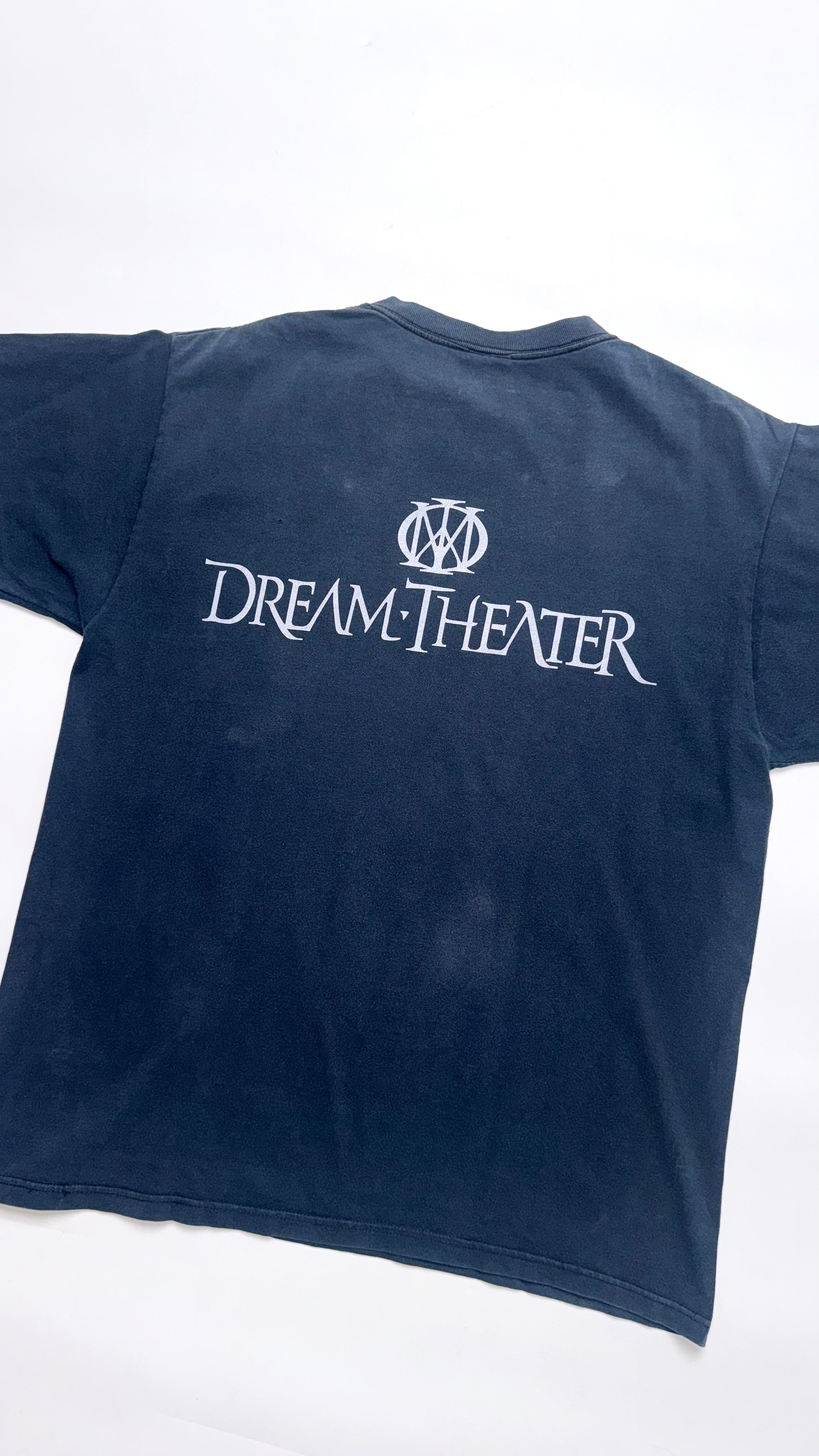 2000s Vintage “Dream•Theater” Graphic T shirt