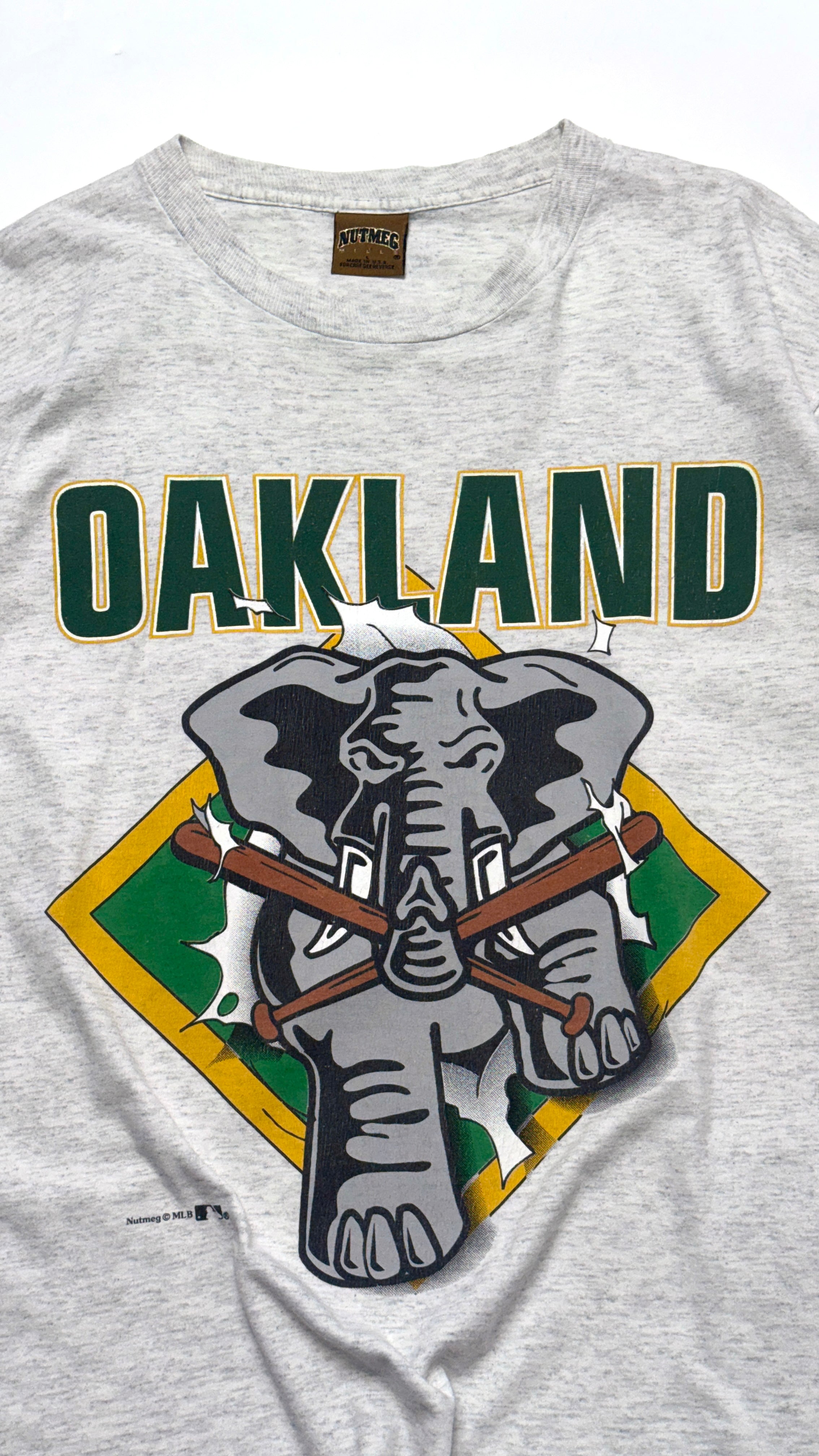 90s Oakland MLB Vintage Graphic T shirt (Gold Nutmeg)