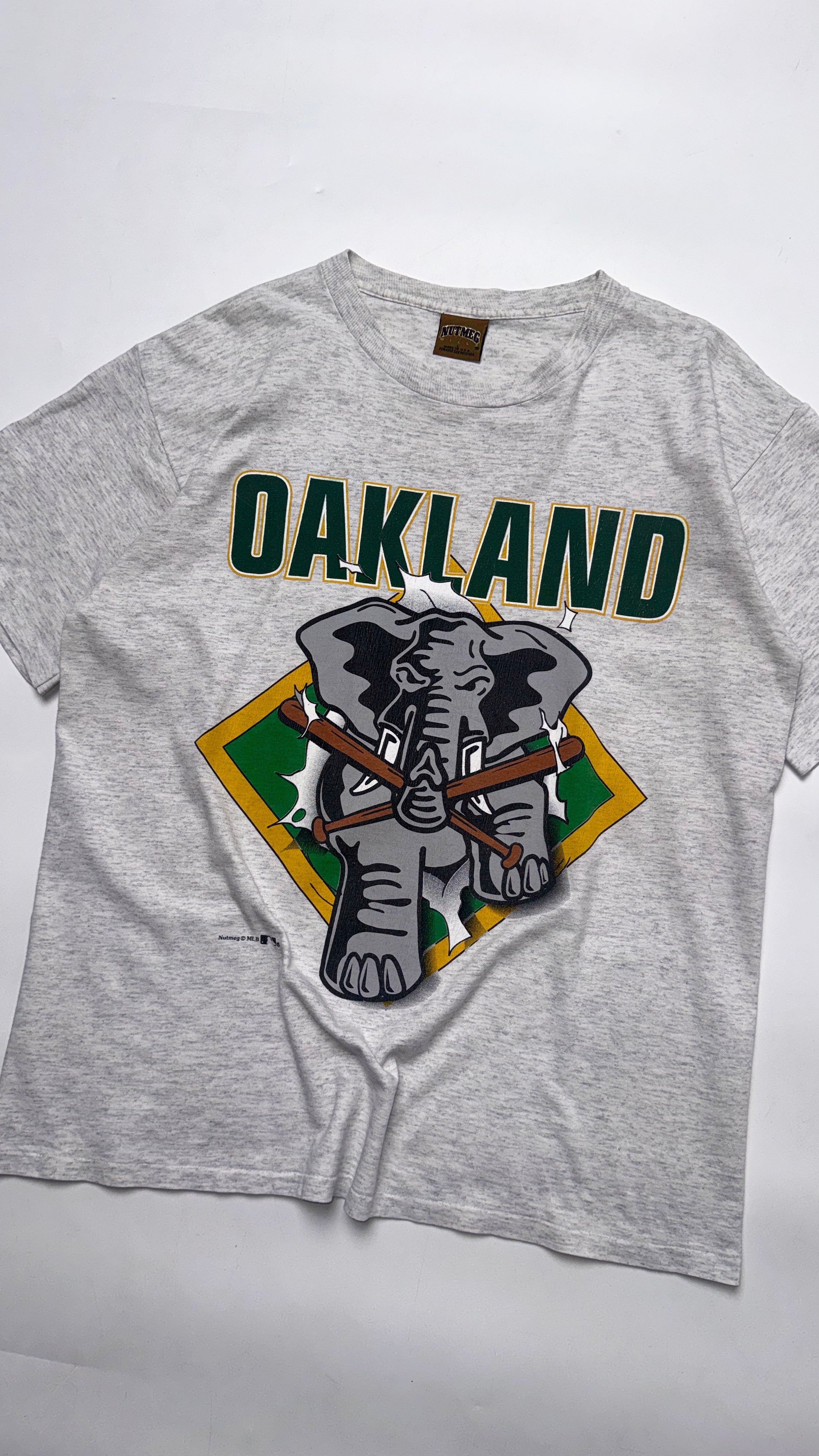 90s Oakland MLB Vintage Graphic T shirt (Gold Nutmeg)