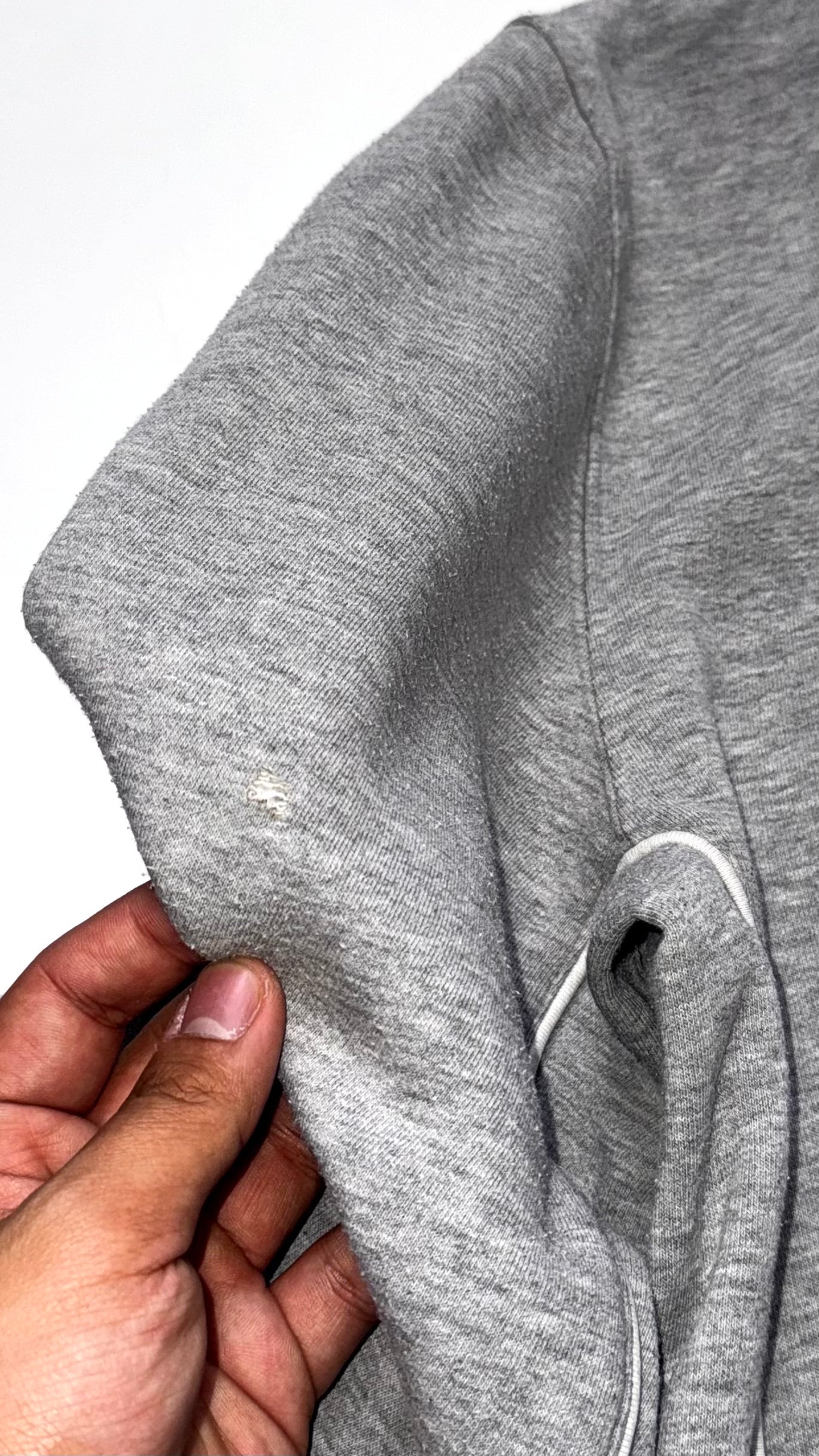 2000s Vintage Nike Middle Swoosh Grey Crewneck