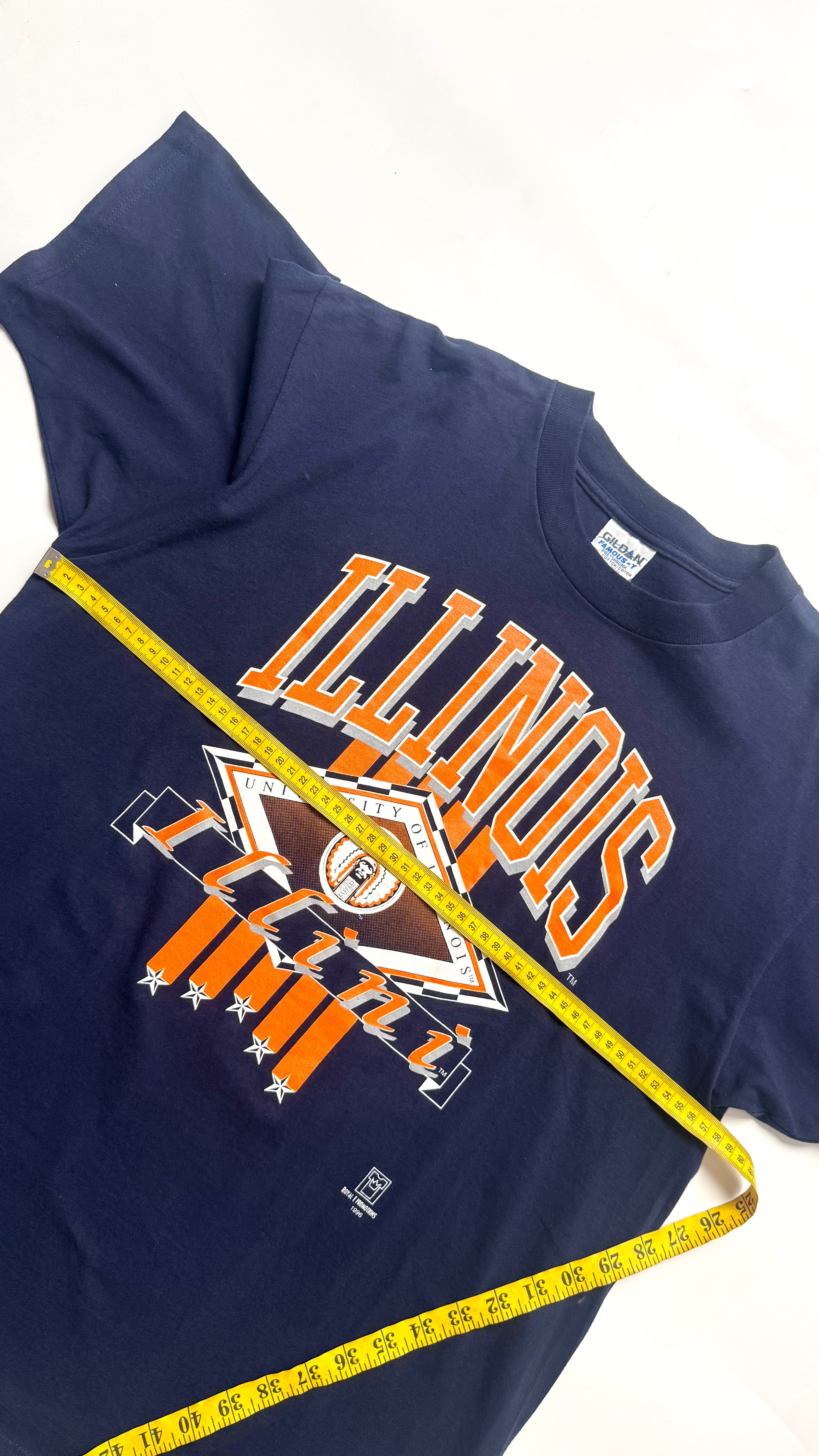 Vintage 1996 University of Illinois Graphic T shirt